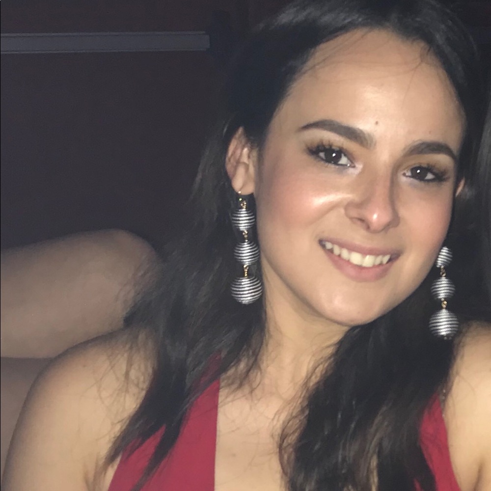 Meet your Posher, Kelly
